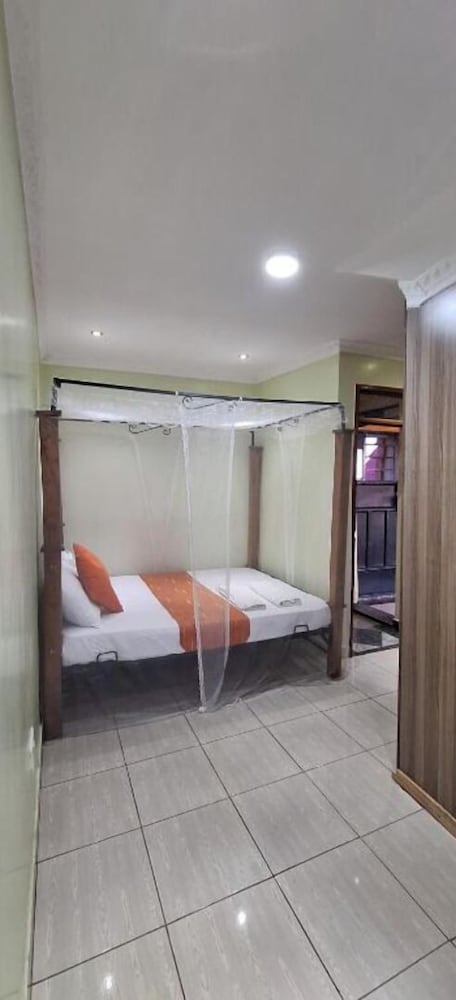 Zedek Suites