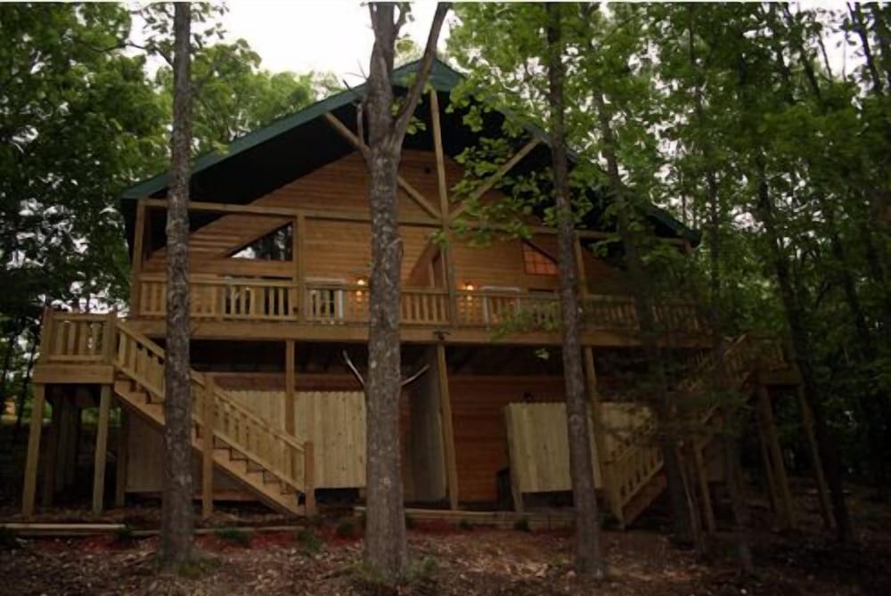 Bear Creek Lodge Cabin Resort