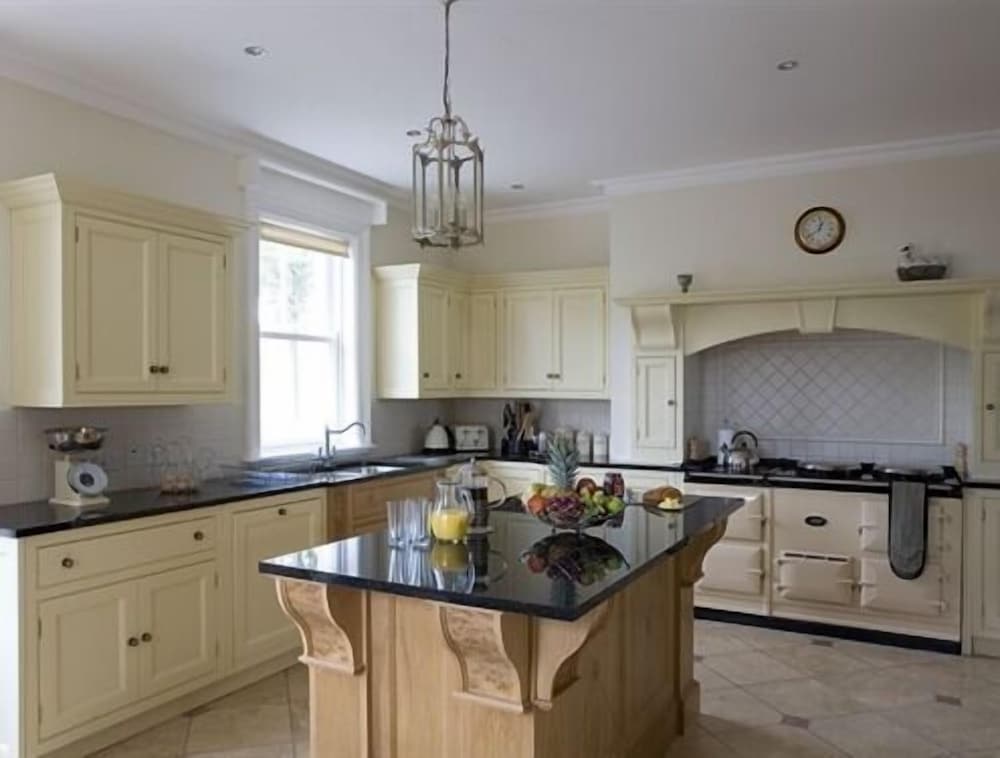 West Longridge Manor B&B