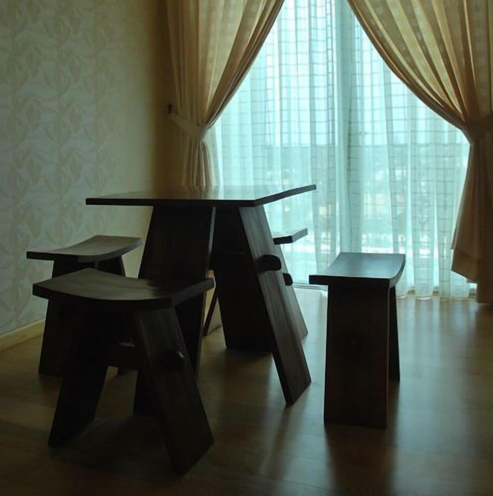 Mciti Suites