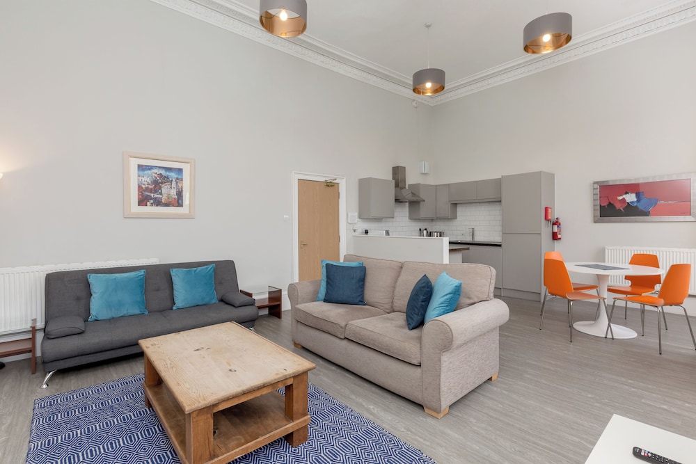 Destination Edinburgh Apartments- Southside Apartments