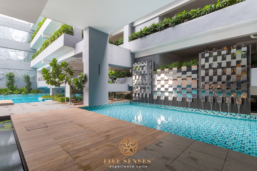 Neu Suites Residence Kuala Lumpur, Roam
