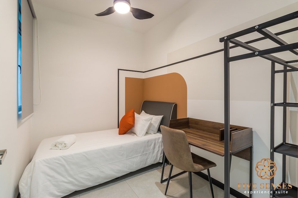 Neu Suites Residence Kuala Lumpur, Roam