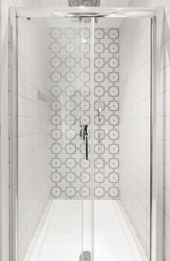 Luxury 4 by OTOTO
