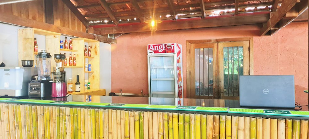 Sun&Roots Lodge Restaurant and Bar
