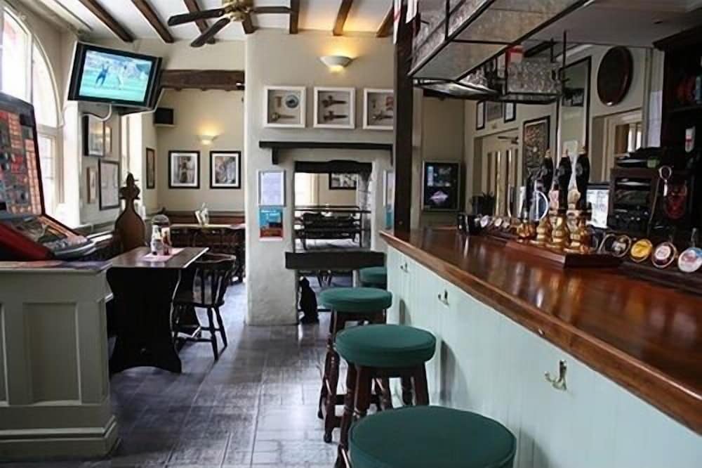 Marlborough Vacations - The Bear Marlborough - Property Image 21