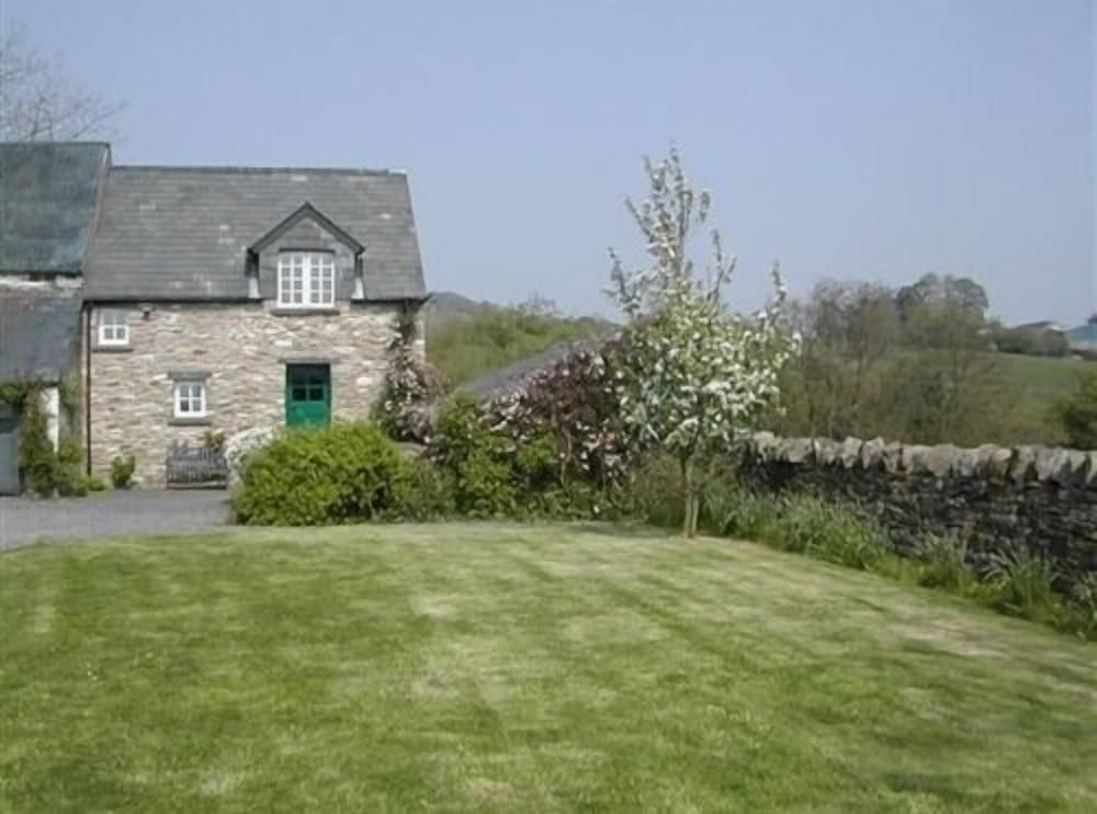 Alltybrain Farm Cottages and B&B
