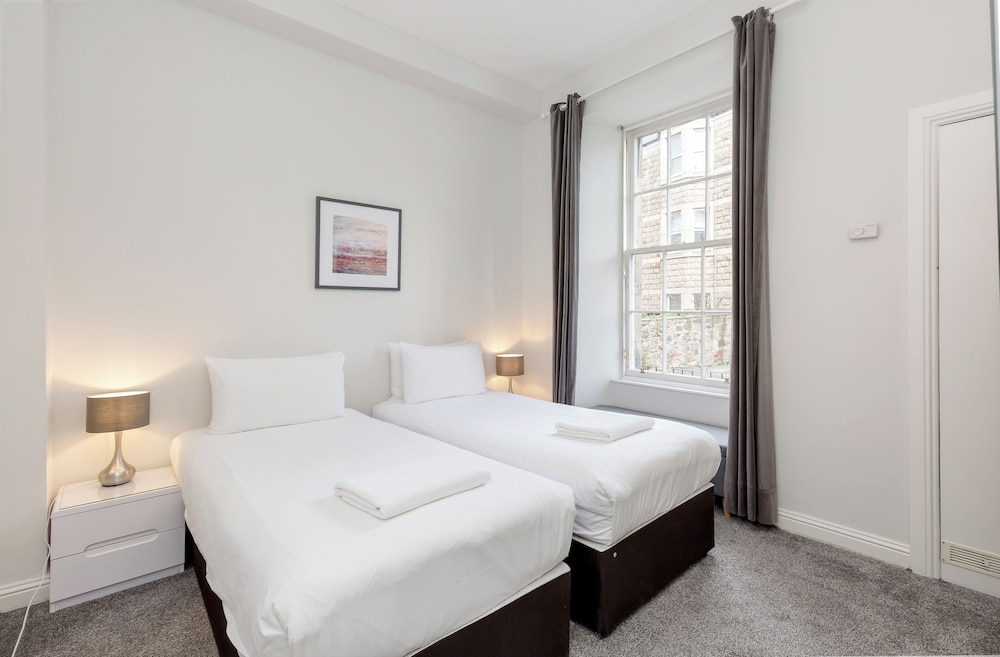 Destination Edinburgh Apartments- Southside Apartments