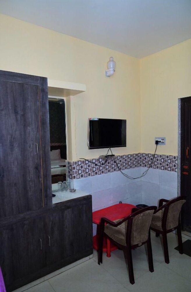 DhamStay Hotel Beach Heaven Puri