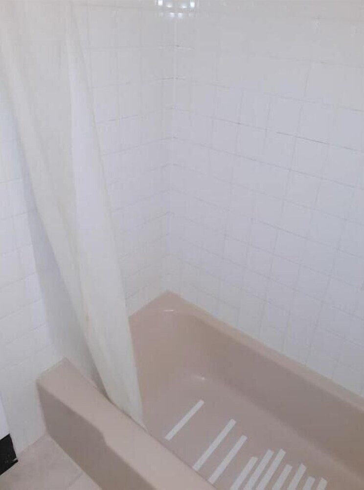 Iron Horse Inn - Property Image 10