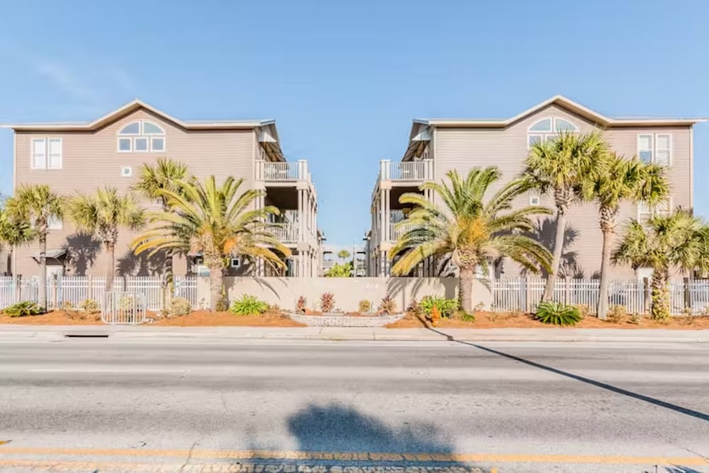 Serenity by the Sea! 4BR Retreat, Sleeps 12, Walk to Beach & Community Pool