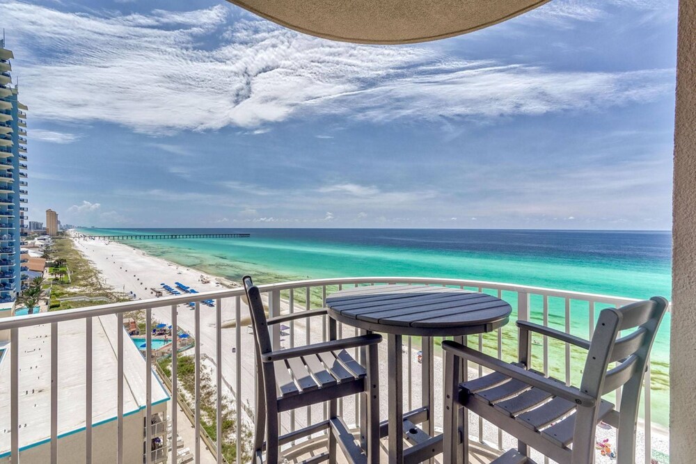 Sea Turtle Retreat! 3BR Beachfront Condo With Stunning Gulf Views Sleeps 8