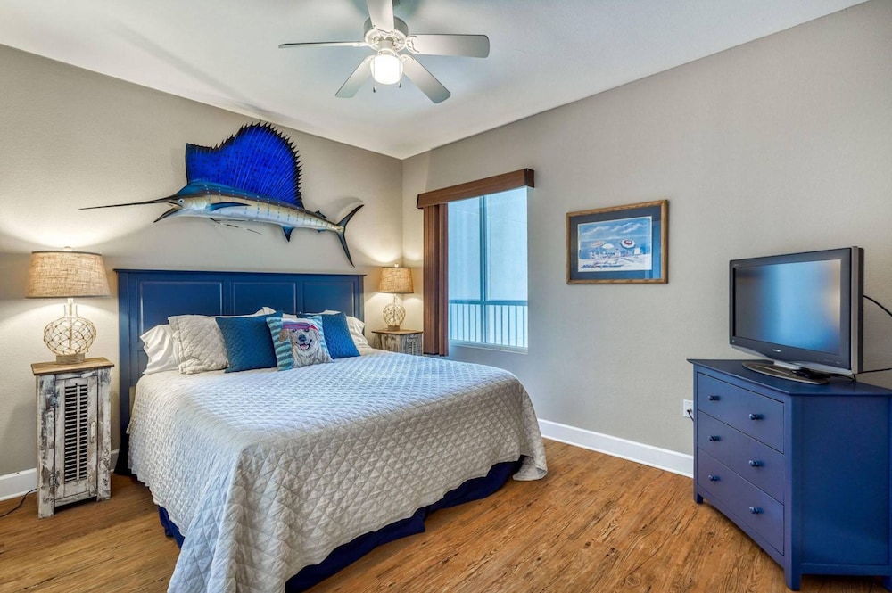 Sea Turtle Retreat! 3BR Beachfront Condo With Stunning Gulf Views Sleeps 8