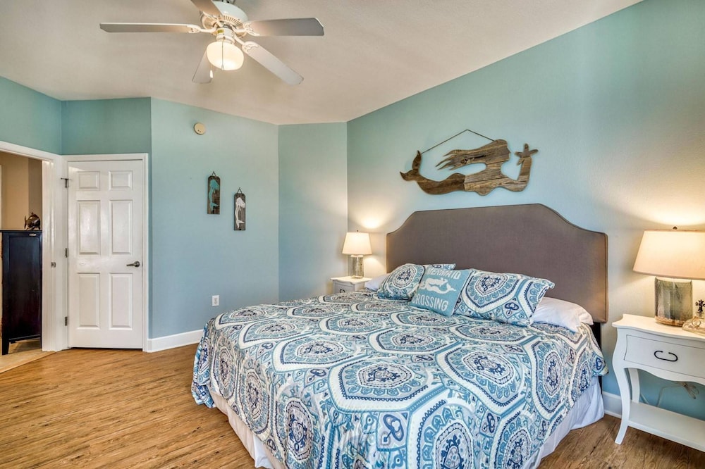 Sea Turtle Retreat! 3BR Beachfront Condo With Stunning Gulf Views Sleeps 8
