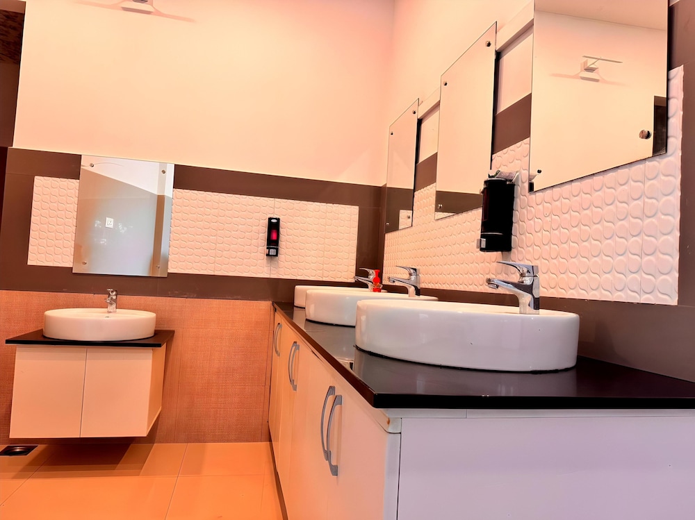 Skybz Bluemount Residency