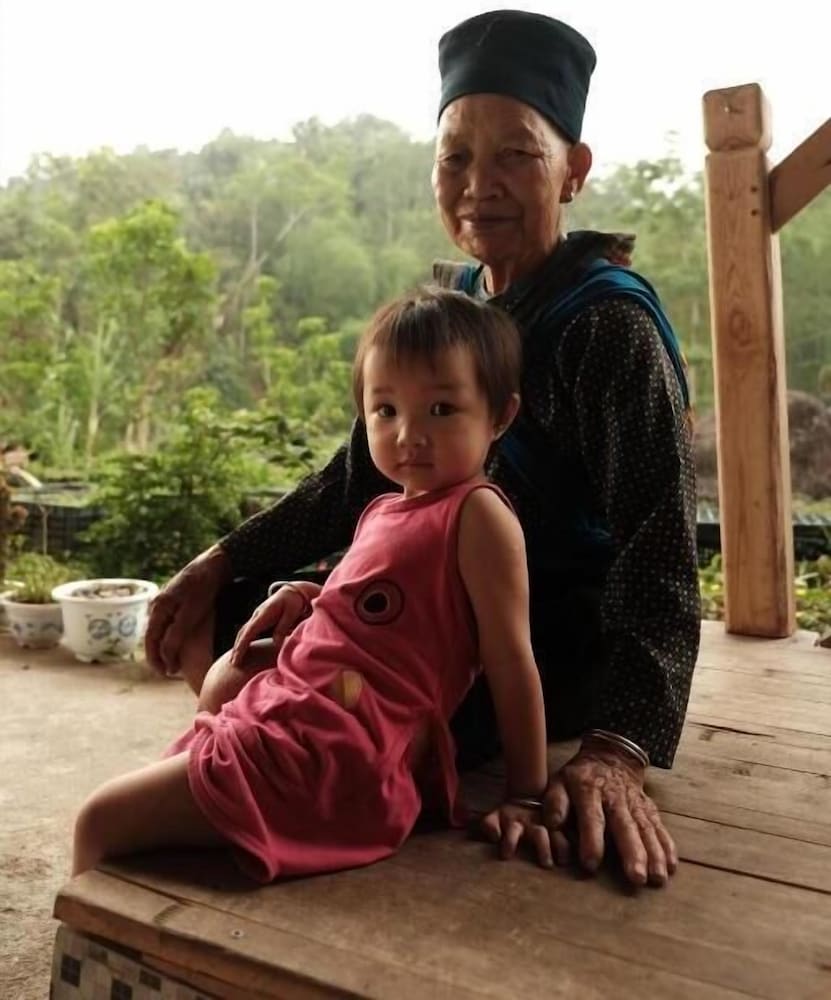 Dong Que Homestay-Tours-Motorbike, Car rental, Hiking