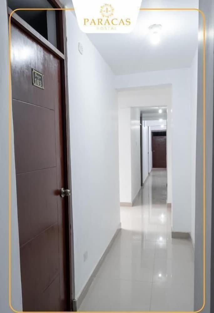 Hostal Paracas I