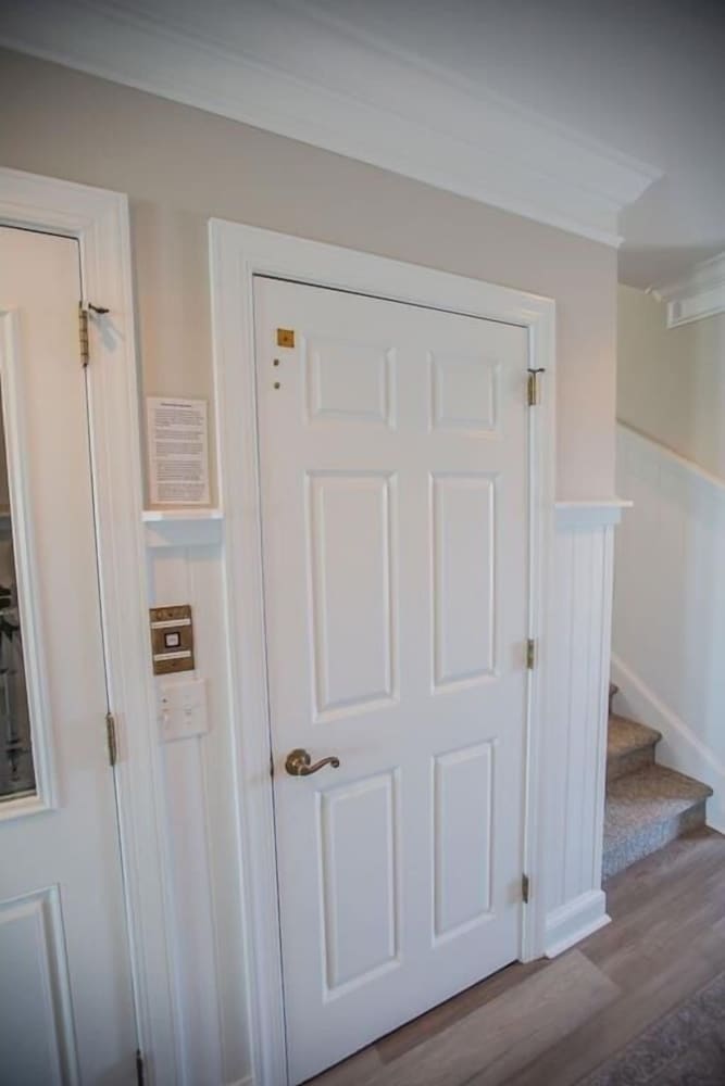 Paw-paw's Place 6 Bedroom Home by RedAwning