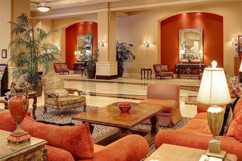 The Grand Hotel - Salem view 4