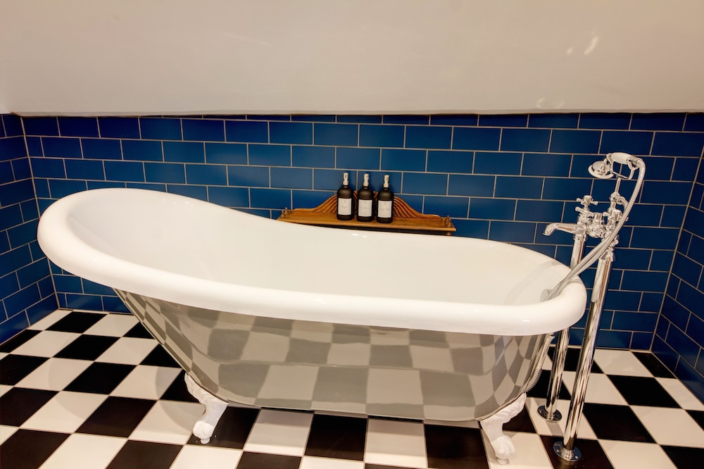 Devizes Vacations - The Green Parrot - Property Image 22