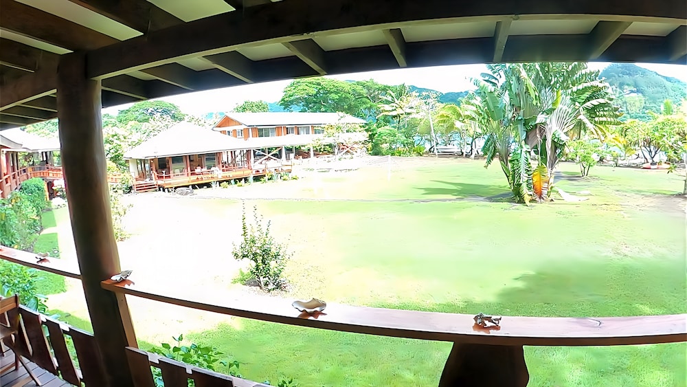 Fare Oviri Lodge
