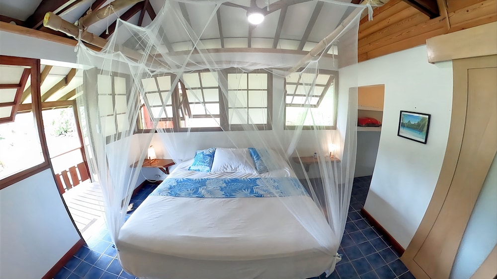 Fare Oviri Lodge