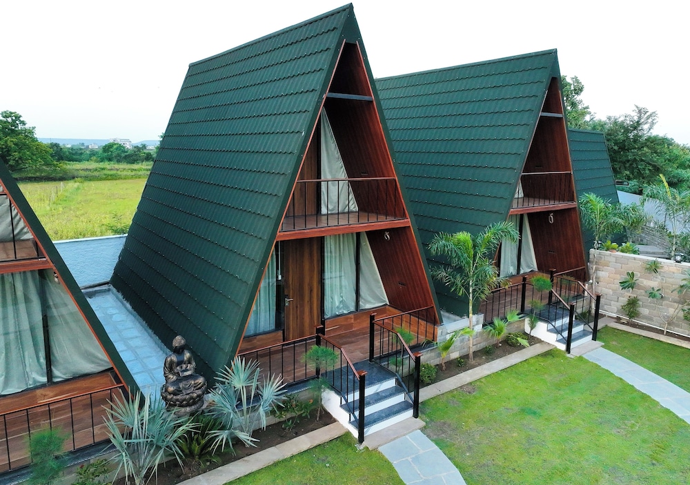 Green Hills Farm & Resorts