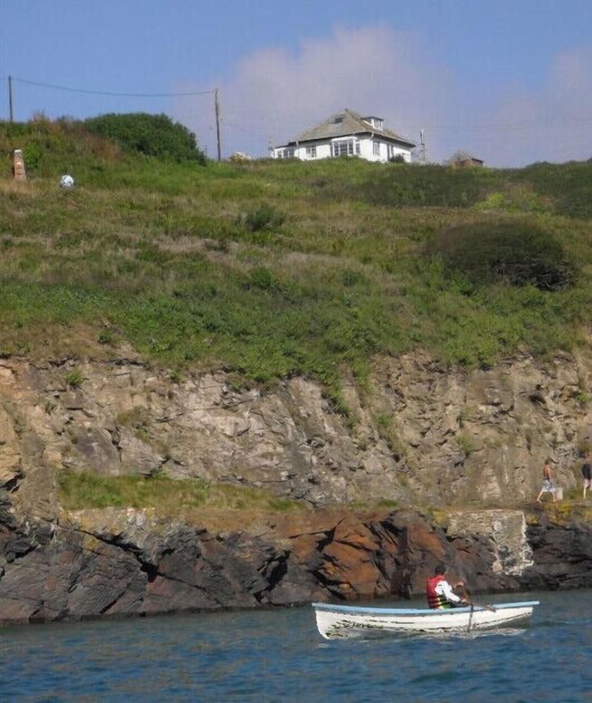 Cartway Cove