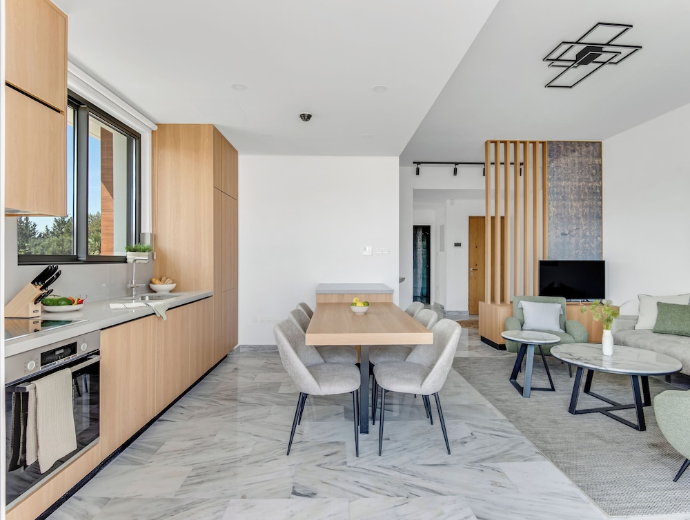 Sanders Olive Shared Pool Apartments