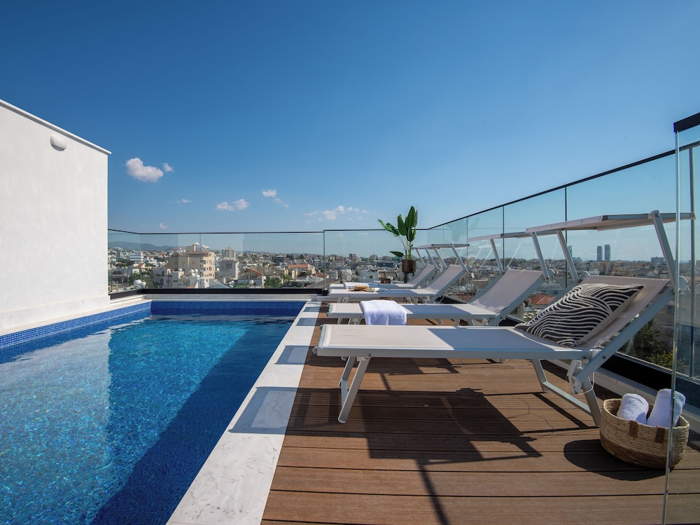 Sanders Crystal 2 Limassol