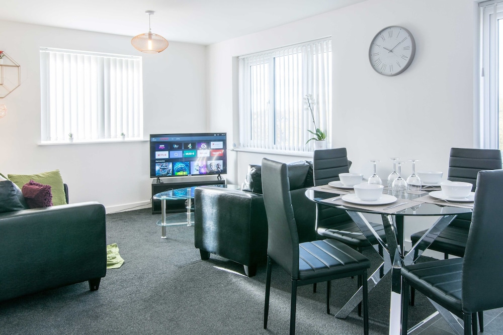 Levon House, Coventry - 2 Bedroom Apartment view 3