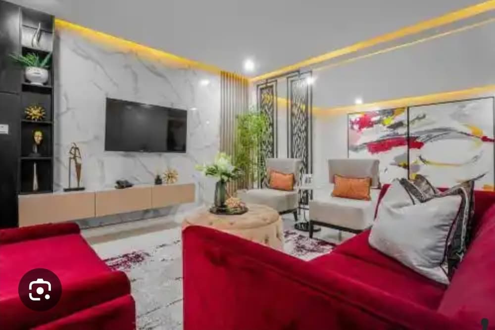 Sapphire Heights Apartments