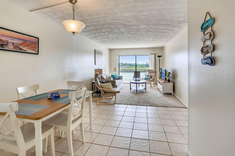 Bayshore Yacht & Tennis 314