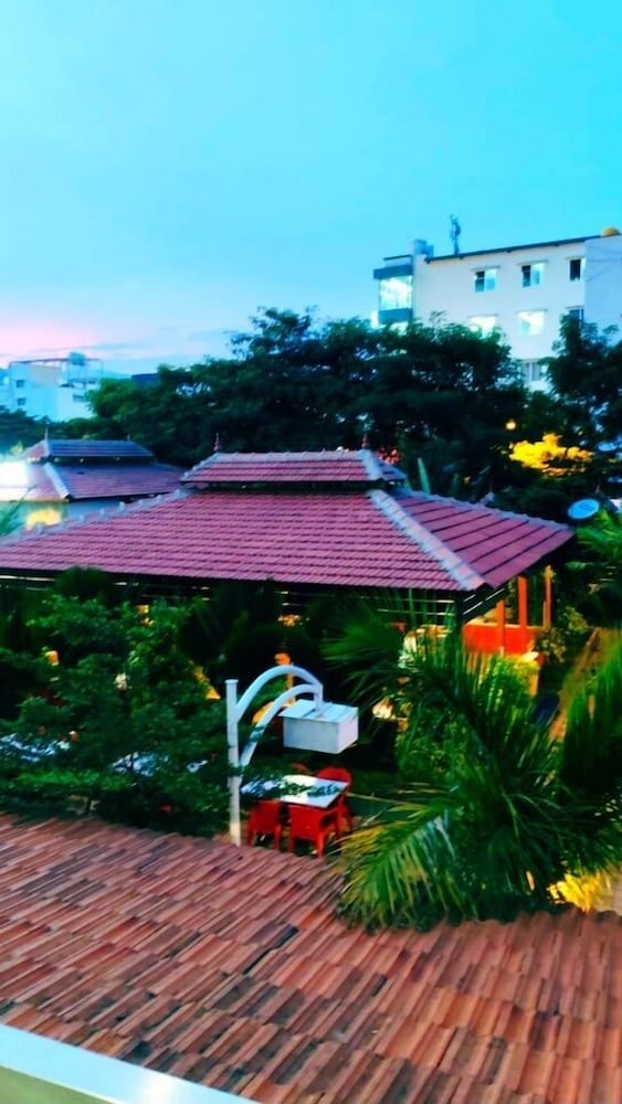 HOTEL KABAB JUNCTION