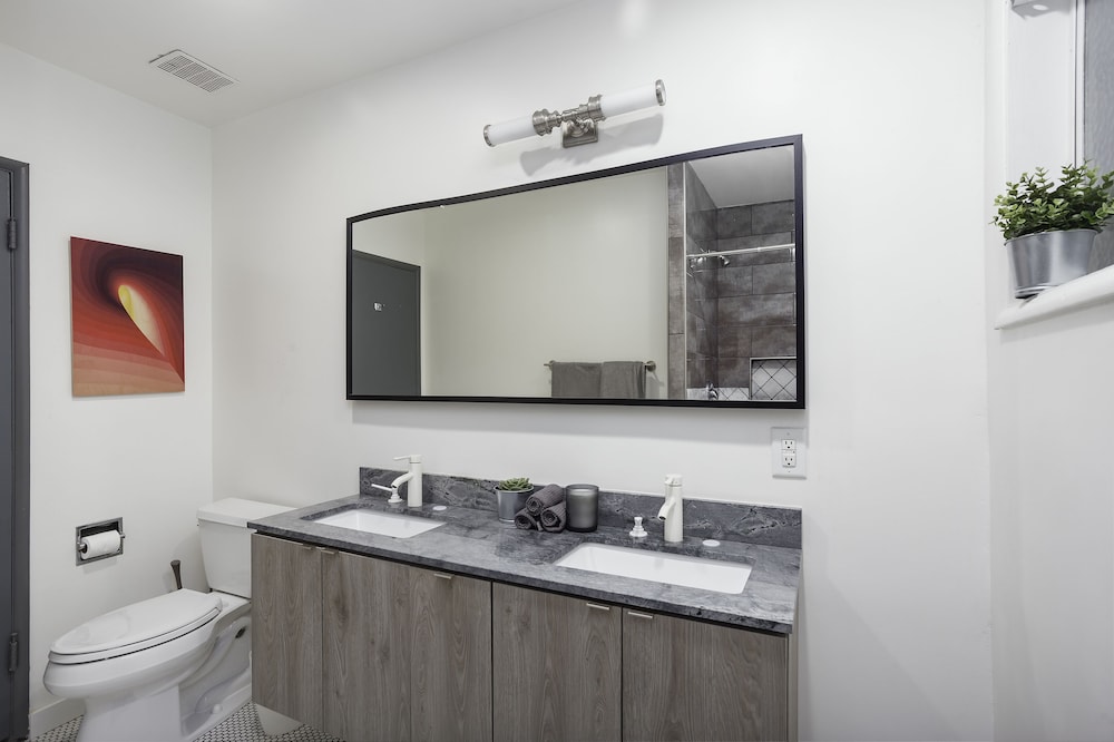 House of Trestles - Hostel