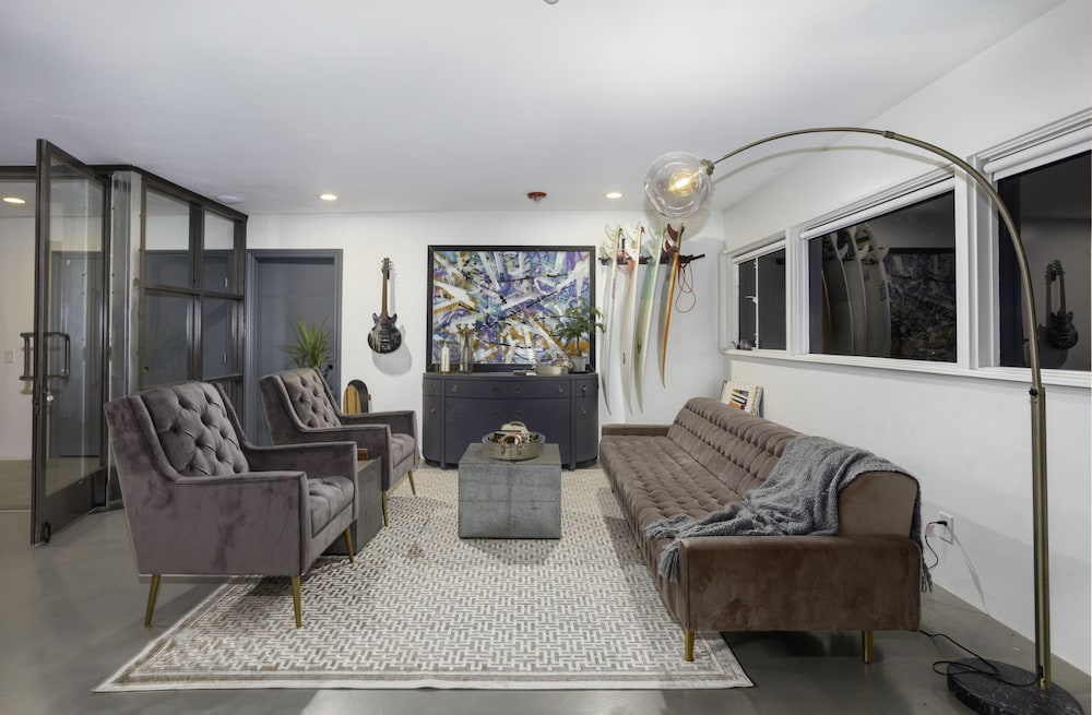 House of Trestles - Hostel