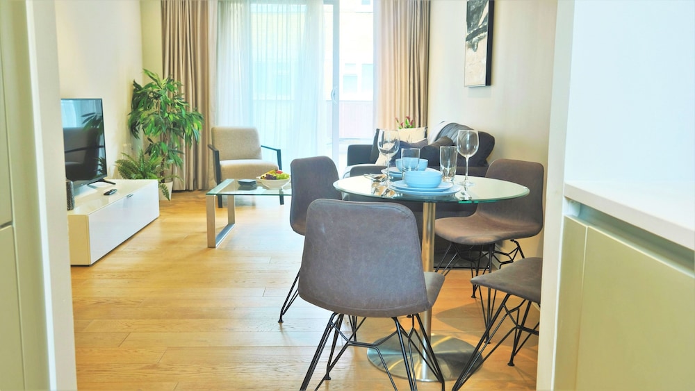 Accomodo London Southbank - Spacious & Elegant Apartments near Big Ben & London Eye