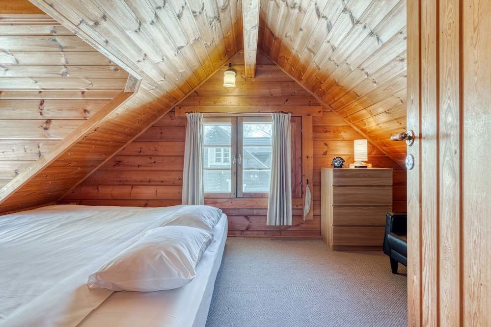 Tanoshii Chalet by H2 Life - Image 3