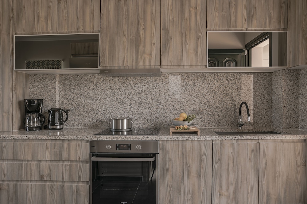 Queen Bee Residence photo 5