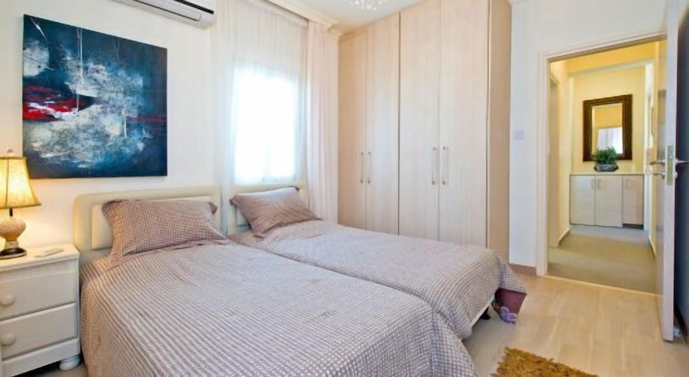 Amadora Luxury Villas