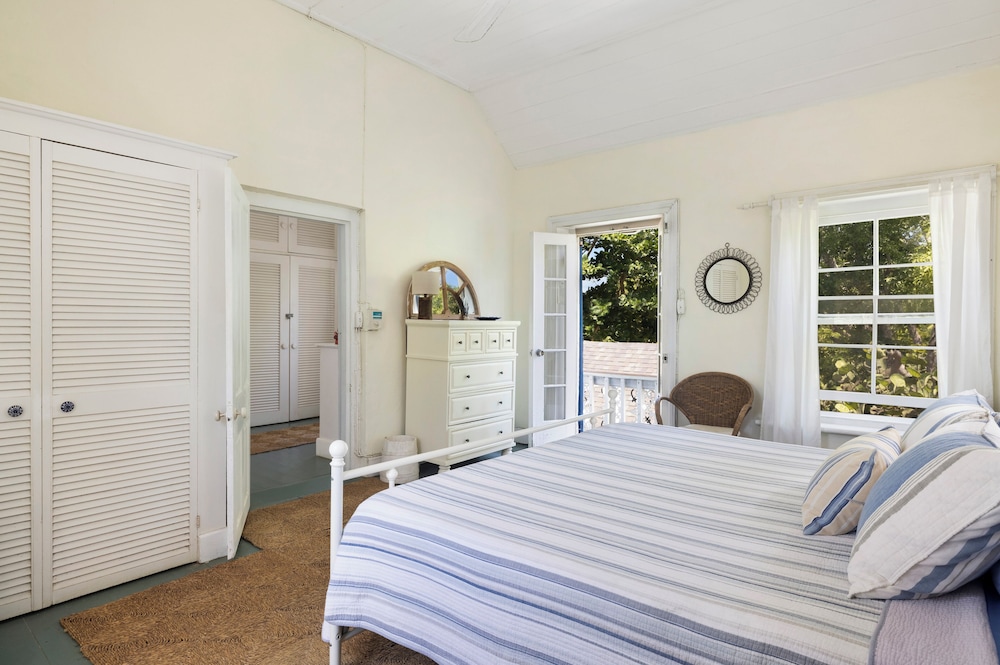 Captain'S Cove: Historic House Near Town And Beach photo 4