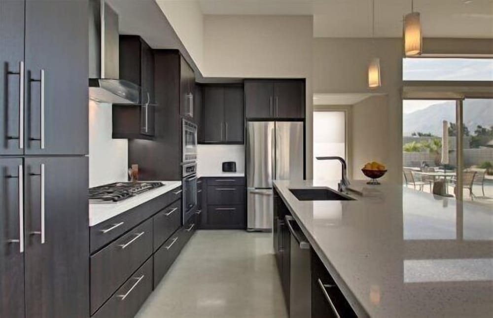 Modern Living 3 Bedroom Home by RedAwning view 5