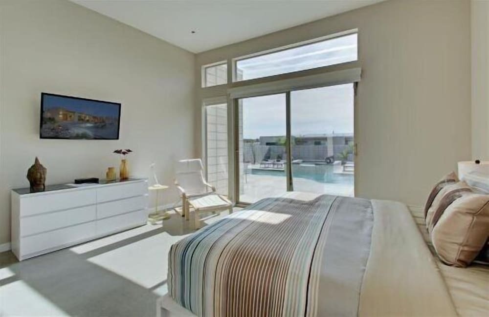Modern Living 3 Bedroom Home by RedAwning view 3