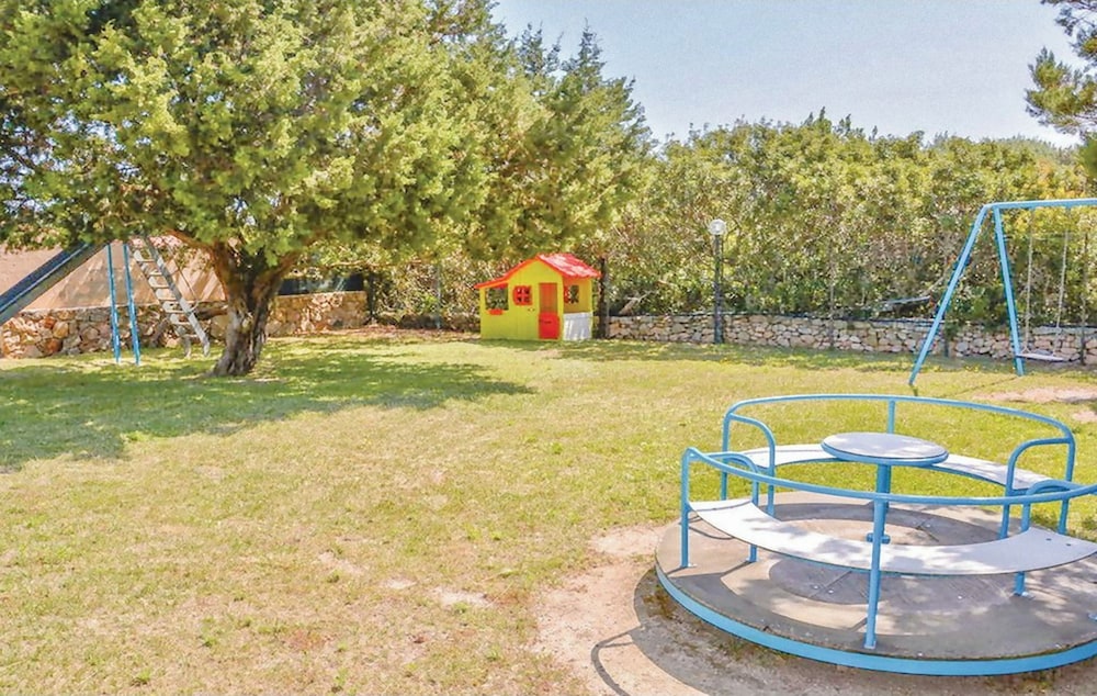 Residence in Marinella just 300 mt from the sea
