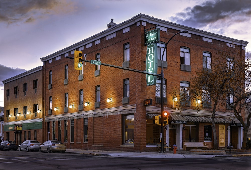 Hotel The Baker Hotel - Image 1