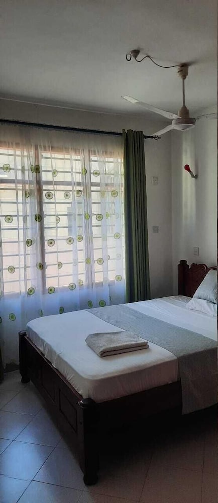 Lux Suites Shiv Apartments Nyali Cinemax