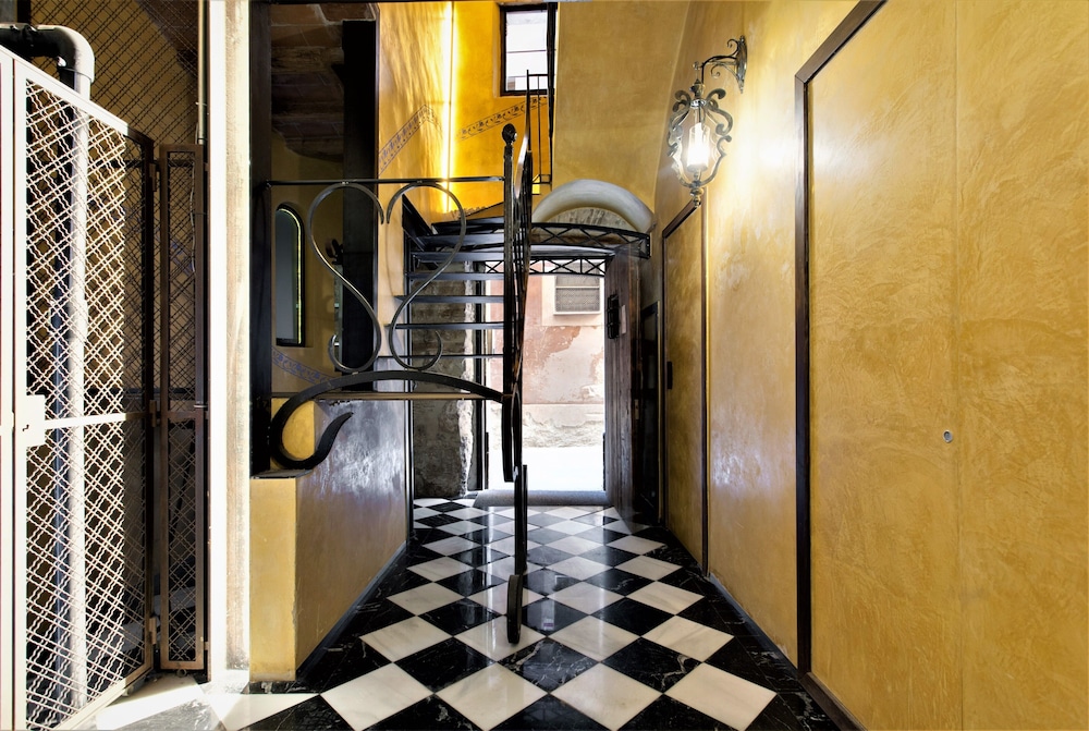 Classic Palau Apartments
