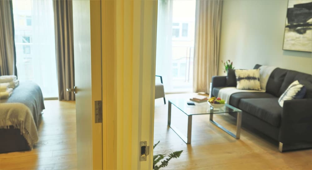 Accomodo London Southbank - Spacious & Elegant Apartments near Big Ben & London Eye