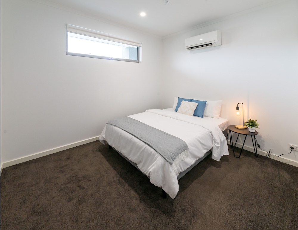 Prospect Apartments - Luxury Accommodation Near City view 4