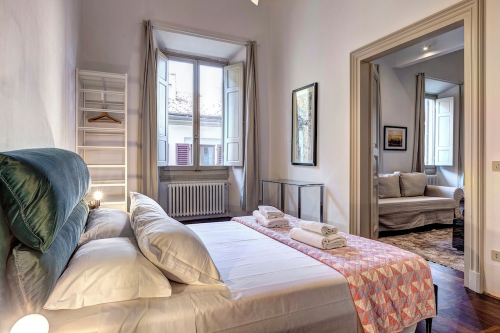 Nerone Apartment by Mamo Florence